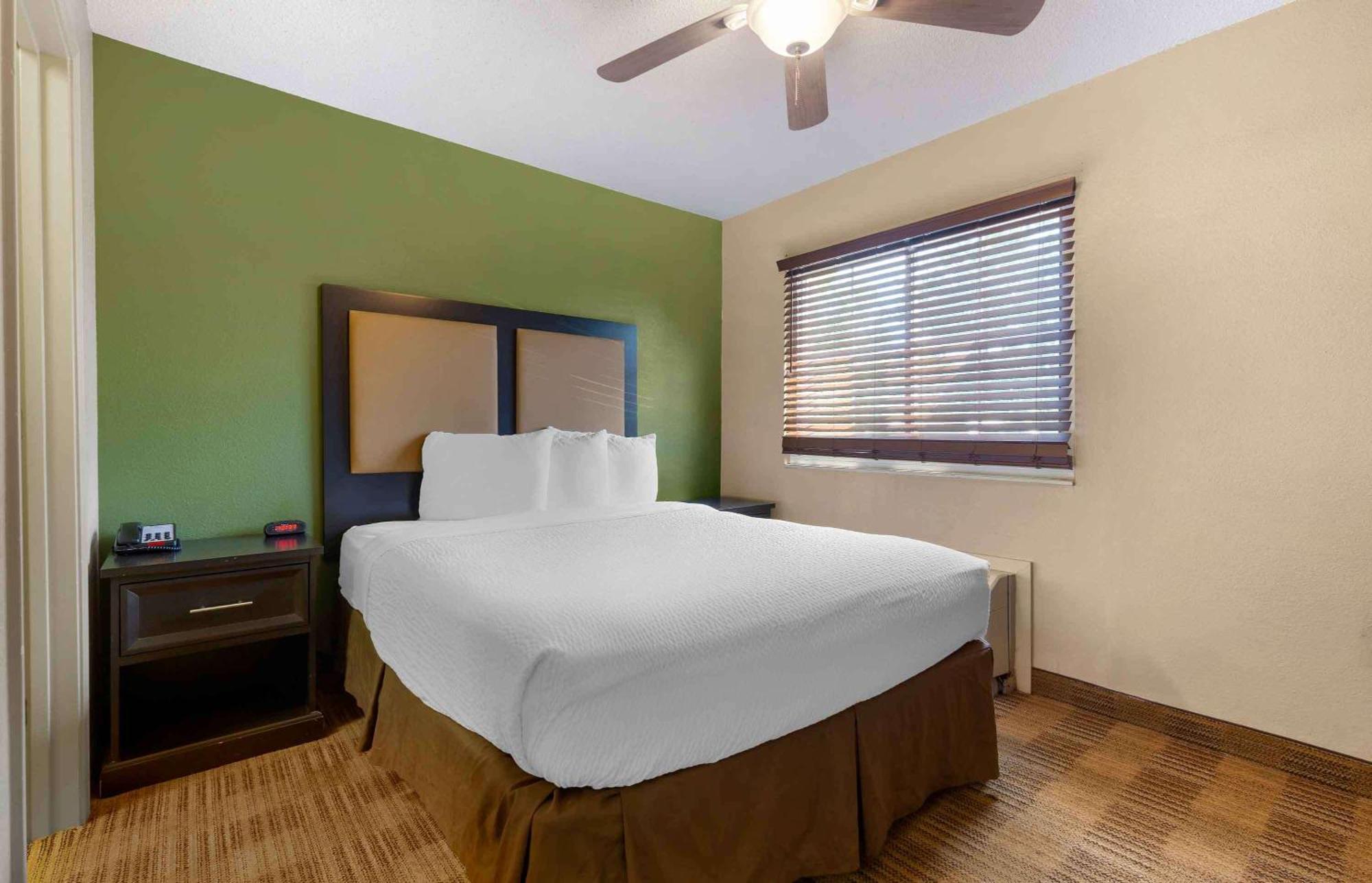 Extended Stay America Select Suites - Orlando - Lake Mary - 1040 Greenwood Blvd Zewnętrze zdjęcie