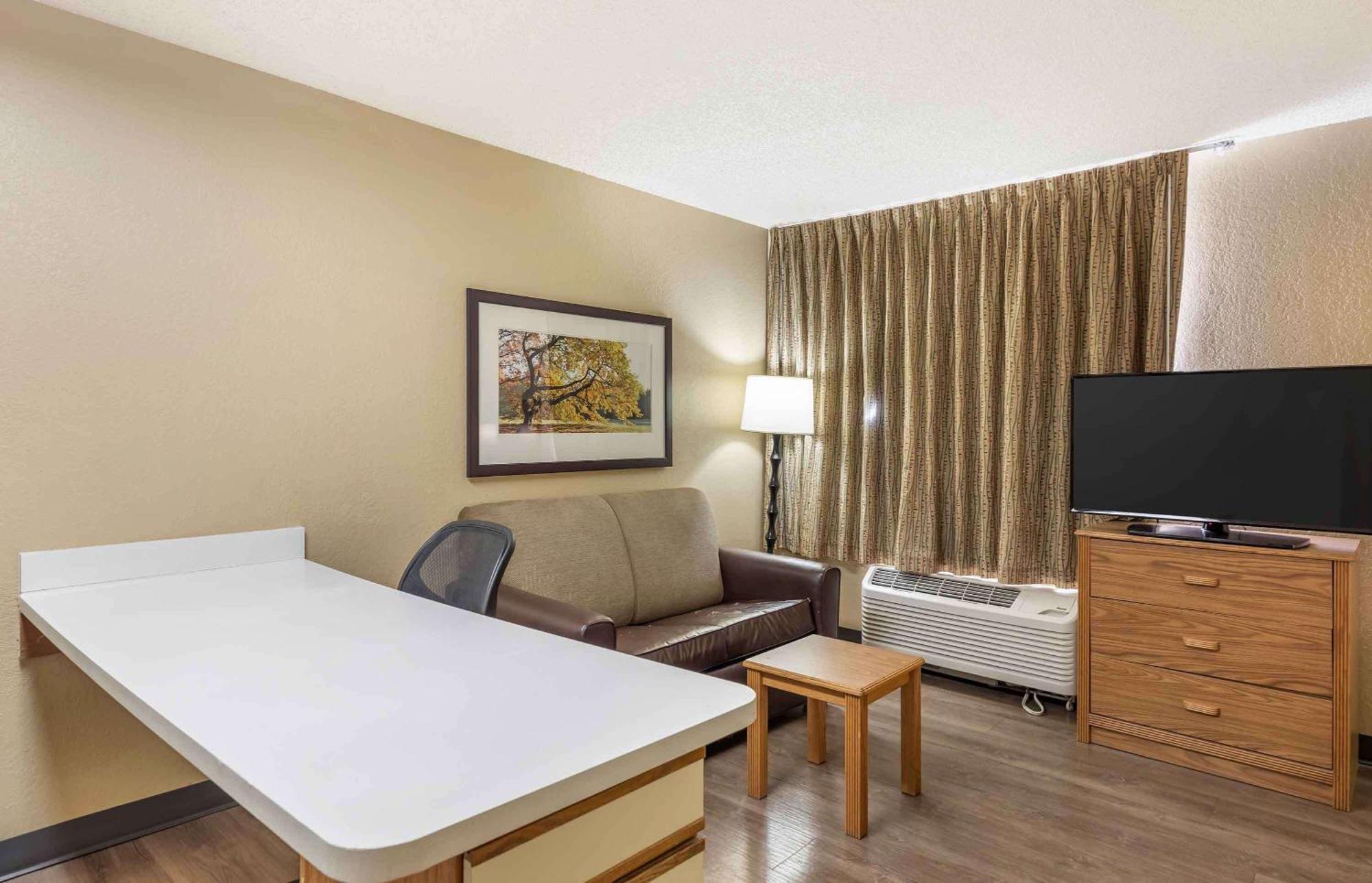 Extended Stay America Select Suites - Orlando - Lake Mary - 1040 Greenwood Blvd Zewnętrze zdjęcie
